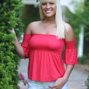 Cute spring shirt! Worn once size small